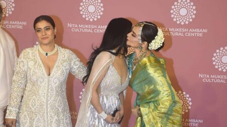 Nysa Devgan's goodbye kiss to Rekha