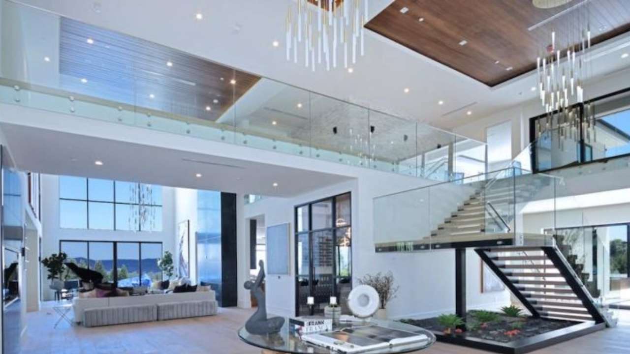 In pics Priyanka Chopra and Nick Jonas's Los Angeles mansion worth Rs