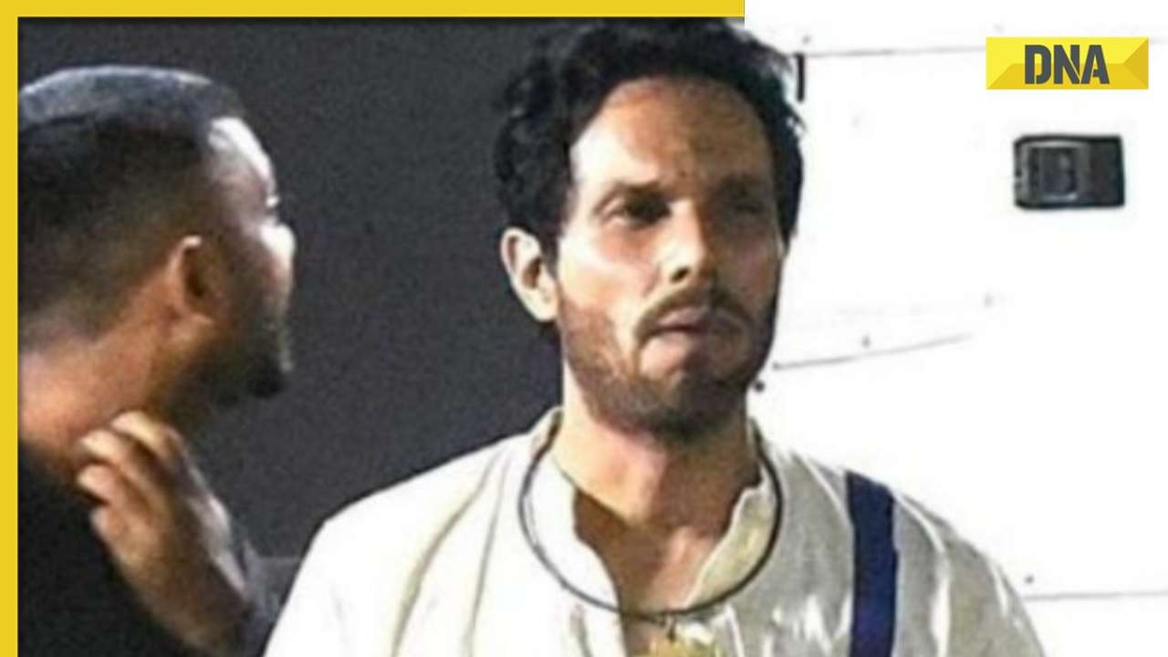 Randeep Hooda's leaked photo wearing prisoner's clothes with neck shackle from Swatantra Veer Savarkar sets goes viral
