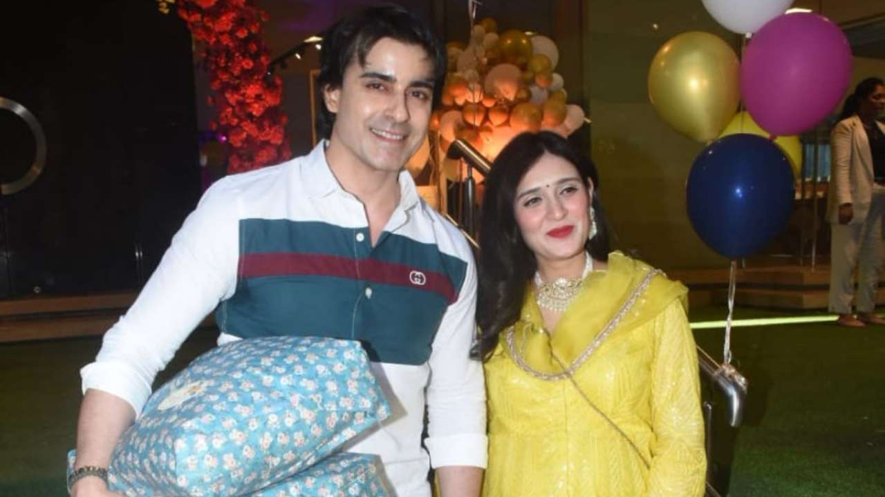 Gautam Rode-Pankhuri Awasthy