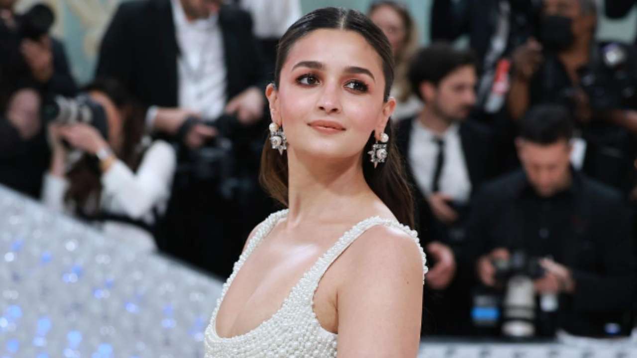 Alia Bhatt at Met Gala 2023: Neetu Kapoor, Katrina Kaif, Kareena Kapoor call actress 'stunning, pretty, best girl' 