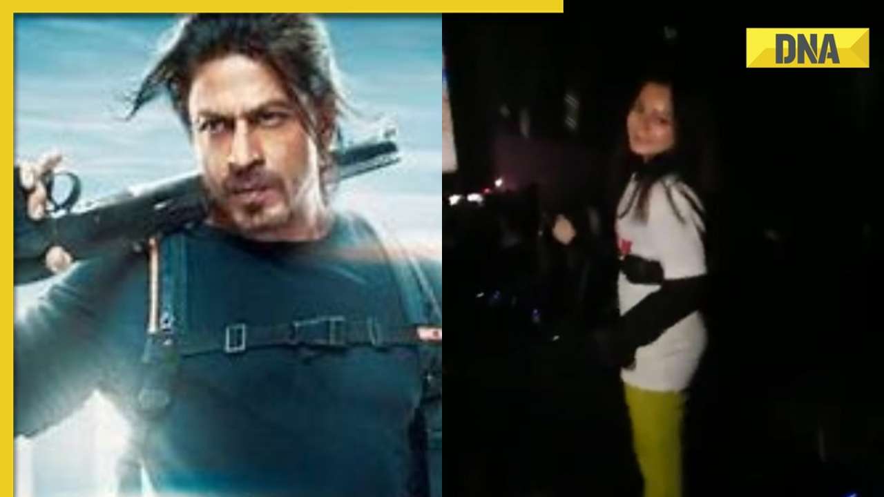 Watch: Shah Rukh Khan fangirl grooves to Pathaan song Jhoome Jo Pathaan in Bangladesh theatre