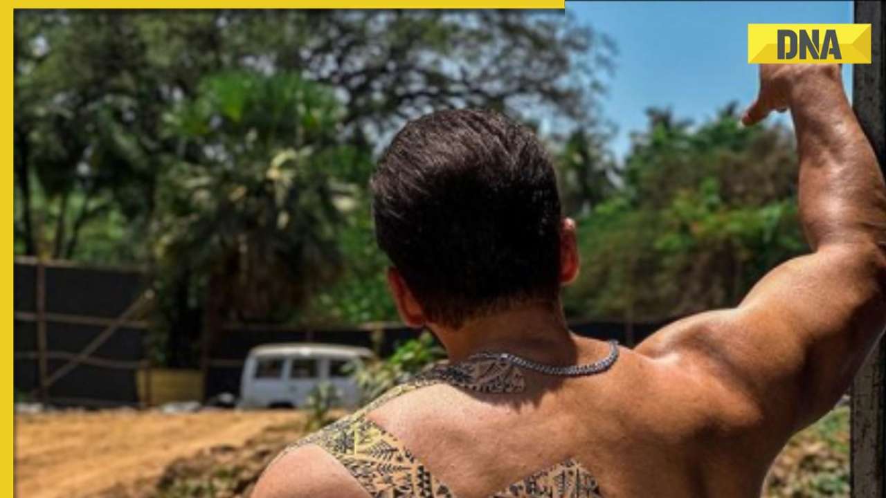 Salman Khan की दीवानी…..Female Fan ने Chest पर बनाया Salman का Face Tattoo  पहुँची Galaxy - YouTube