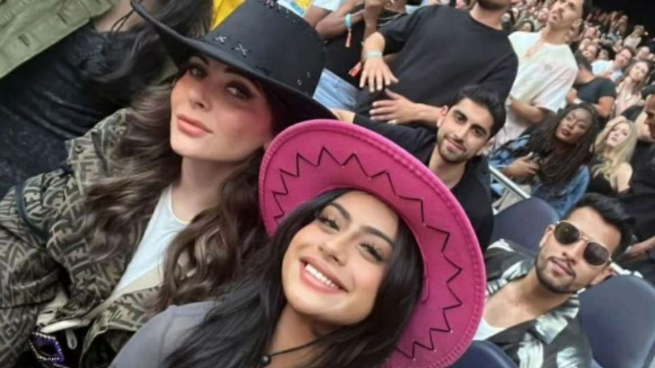 Nysa Devgan with Kanika Kapoor