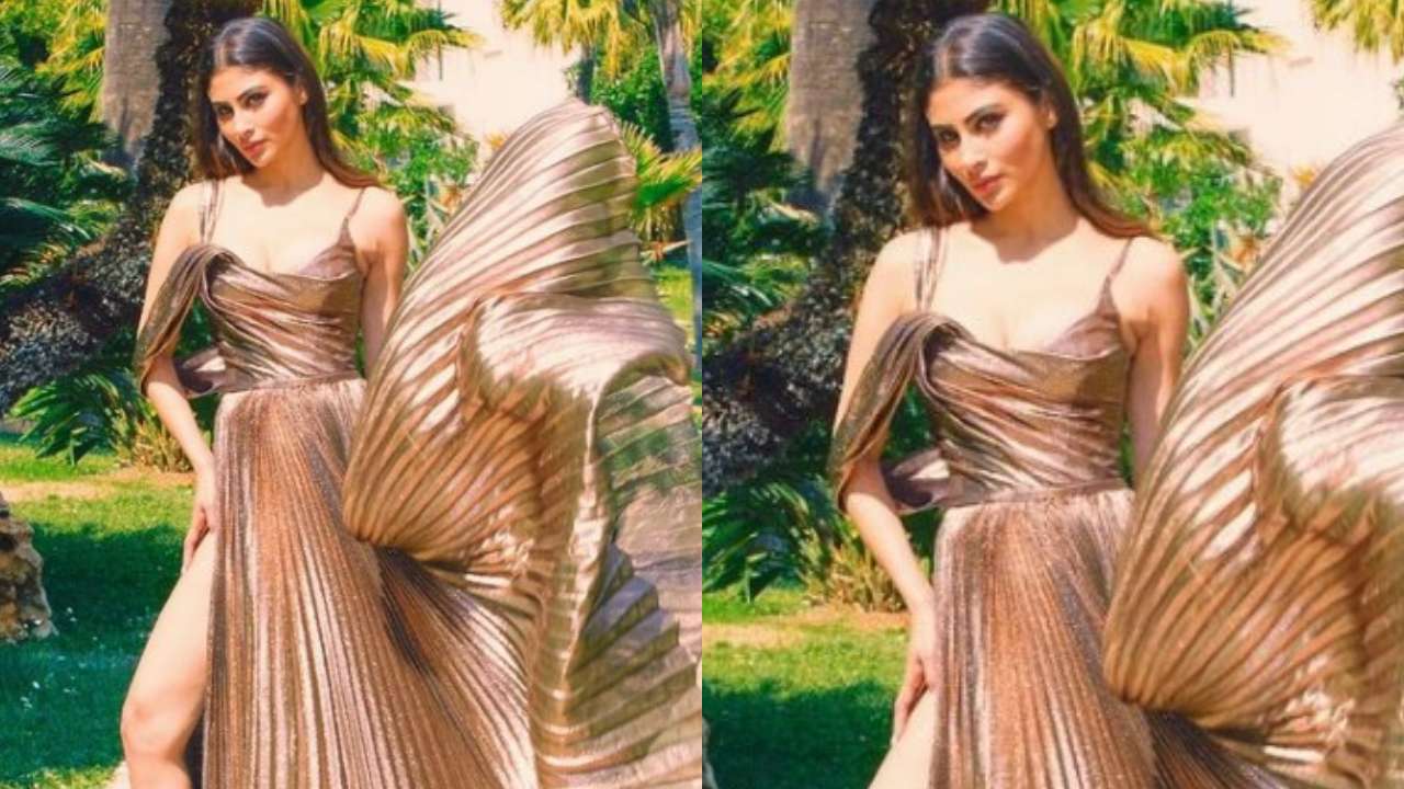 Mouni Roy sets Instagram on fire