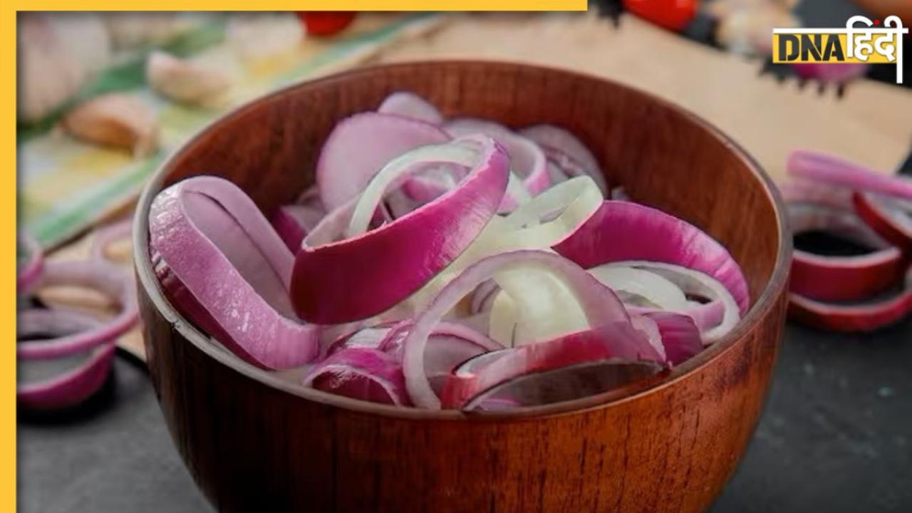 Onion Benefits: कच्चा प्याज खाने से डायबिटीज से लेकर यूरिक एसिड तक होगा कम, जान लें और भी कई फायदे