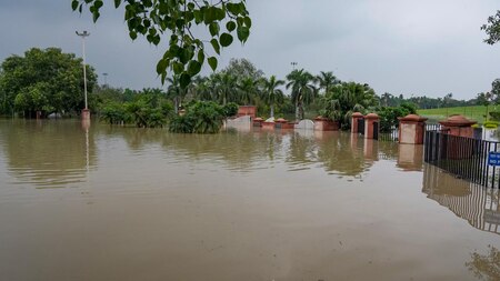 दिल्ली कई इलाके हैं बाढ़ग्रस्त