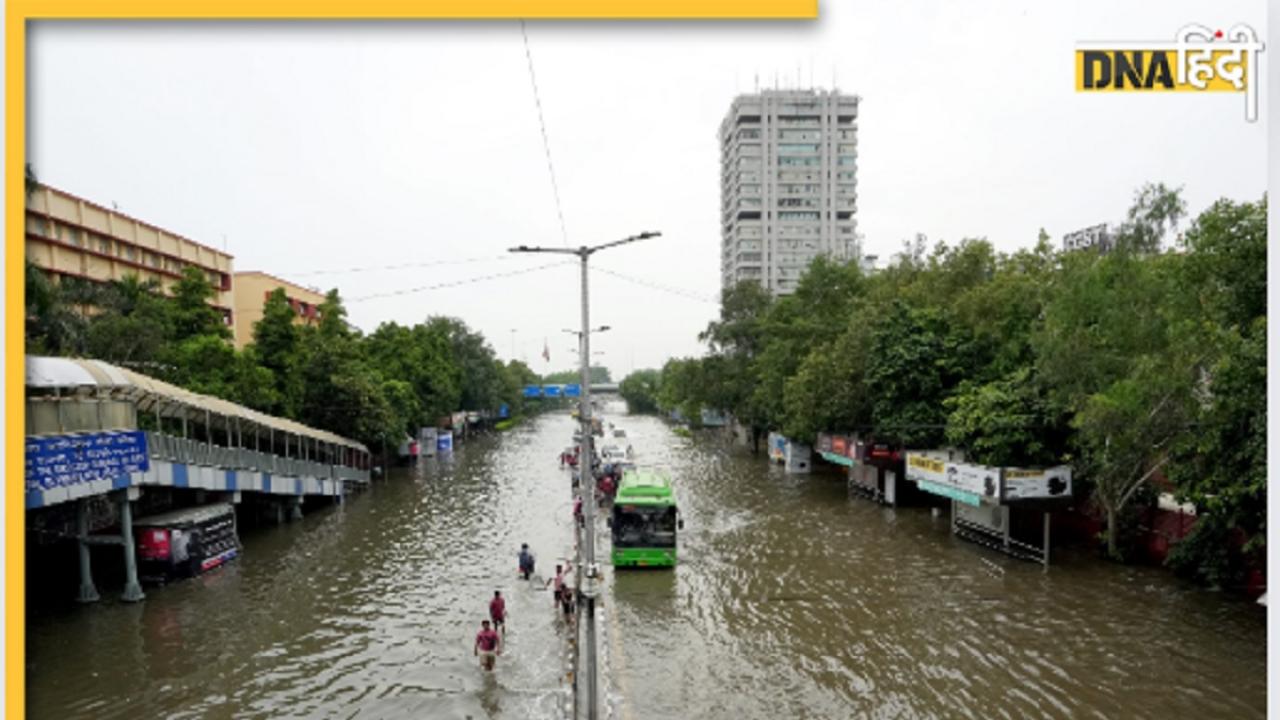 दिल्ली में बाढ़ का पानी हुआ कम तो खुलीं ये सड़कें, पढ़ें नई ट्रैफिक एडवाइजरी