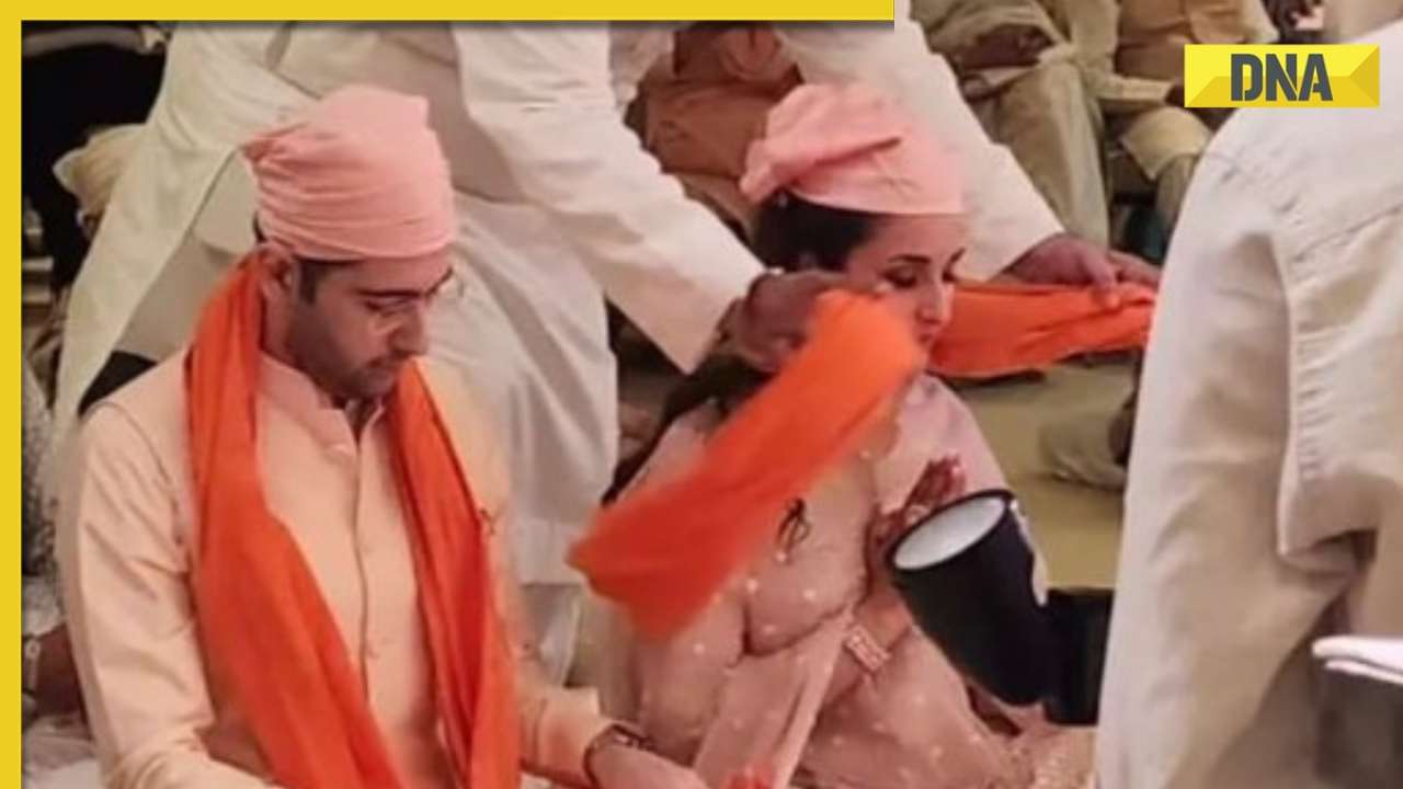 Parineeti Chopra Raghav Chadha Seek Blessings At Delhi Gurudwara In First Photo From Pre Wedding