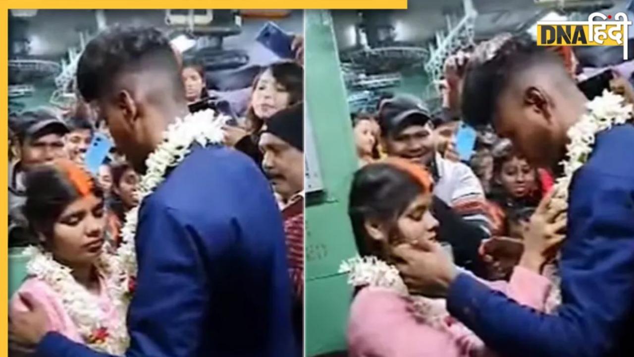 ट्रेन बनी मंडप, यात्री बने बाराती, भीड़ के बीच ही मांग में भर दिया सिंदूर, VIDEO वायरल