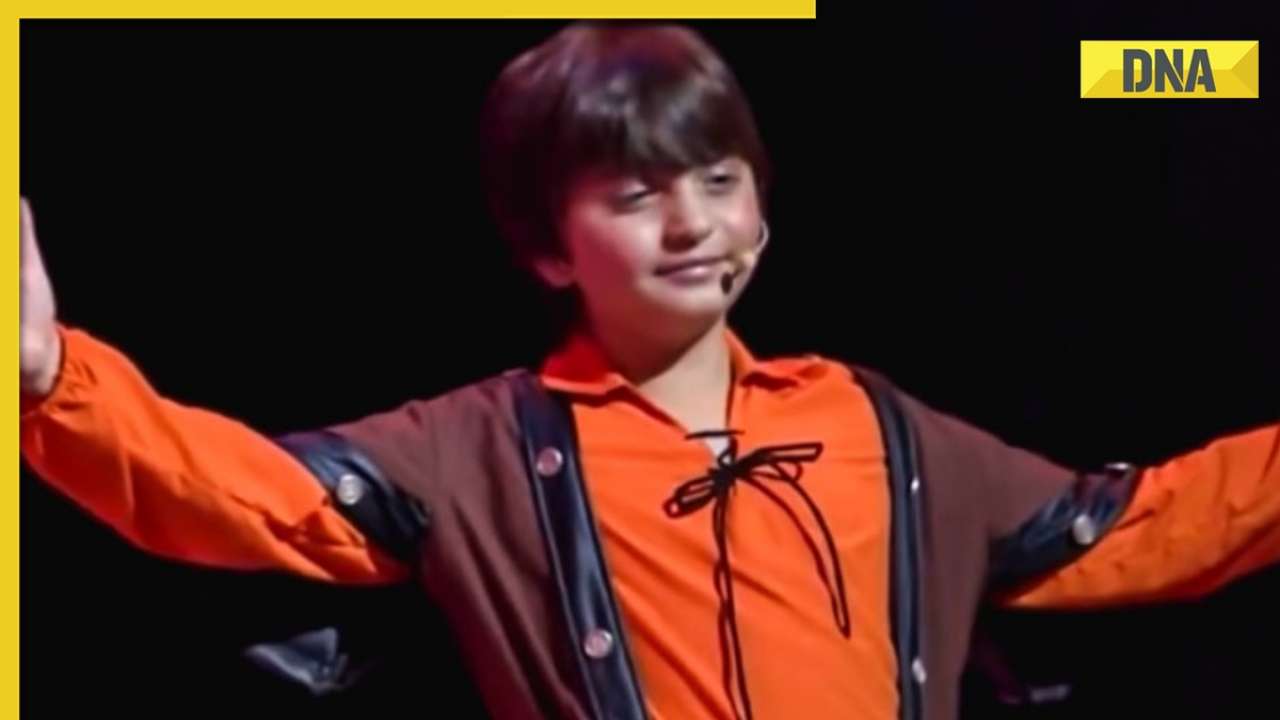 AbRam does Shah Rukh Khan's signature pose on stage at school event; proud dad's reaction melts hearts