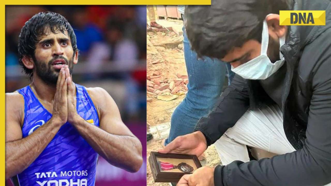 Watch: Bajrang Punia leaves Padma Shri on Kartavya Path pavement in protest over WFI chief election