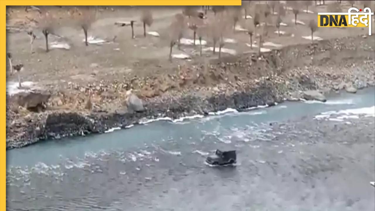Viral Video: ट्रैफिक जाम देख महिंद्रा थार को घुसा दी नदी में, वीडियो में देखें फिर क्या हुआ 