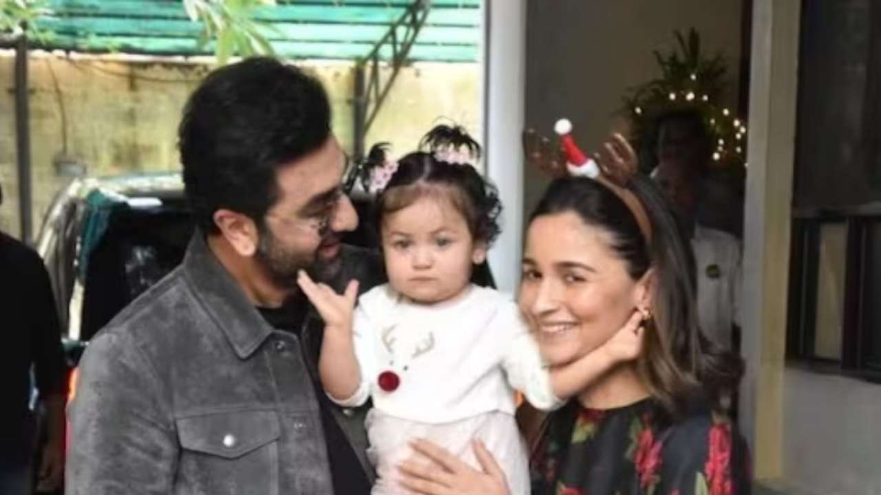 In pics: Alia Bhatt celebrates New Year with a kiss from Ranbir Kapoor ...