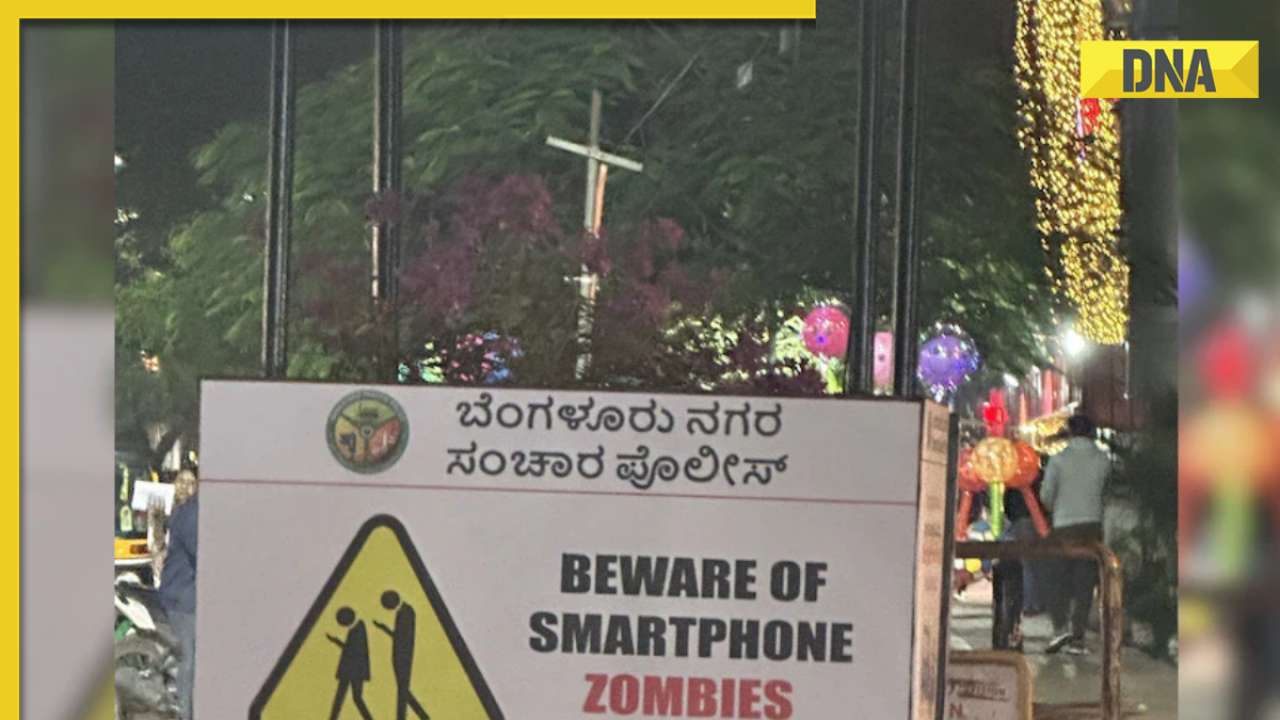 'Need of the hour': Bengaluru signboard warns against smartphone 'zombies', see pic 