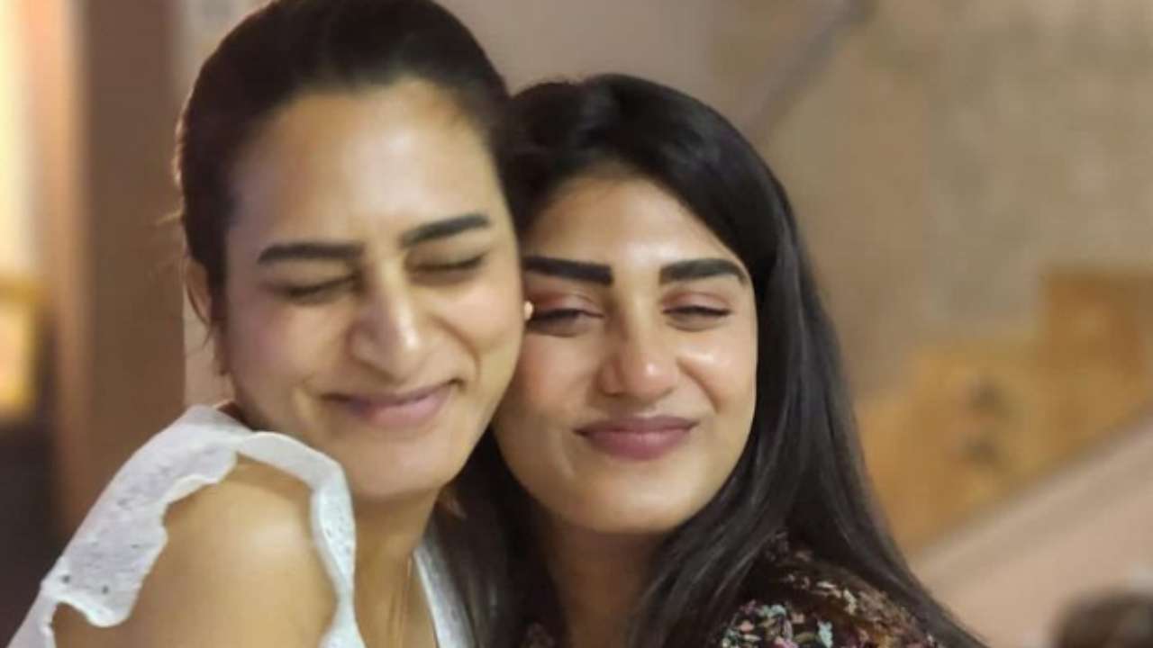 Meet actress Surekha Vani, in news for going bald; Ram Charan, Chiranjeevi,  Allu Arjuns co-star, shaved her head for...