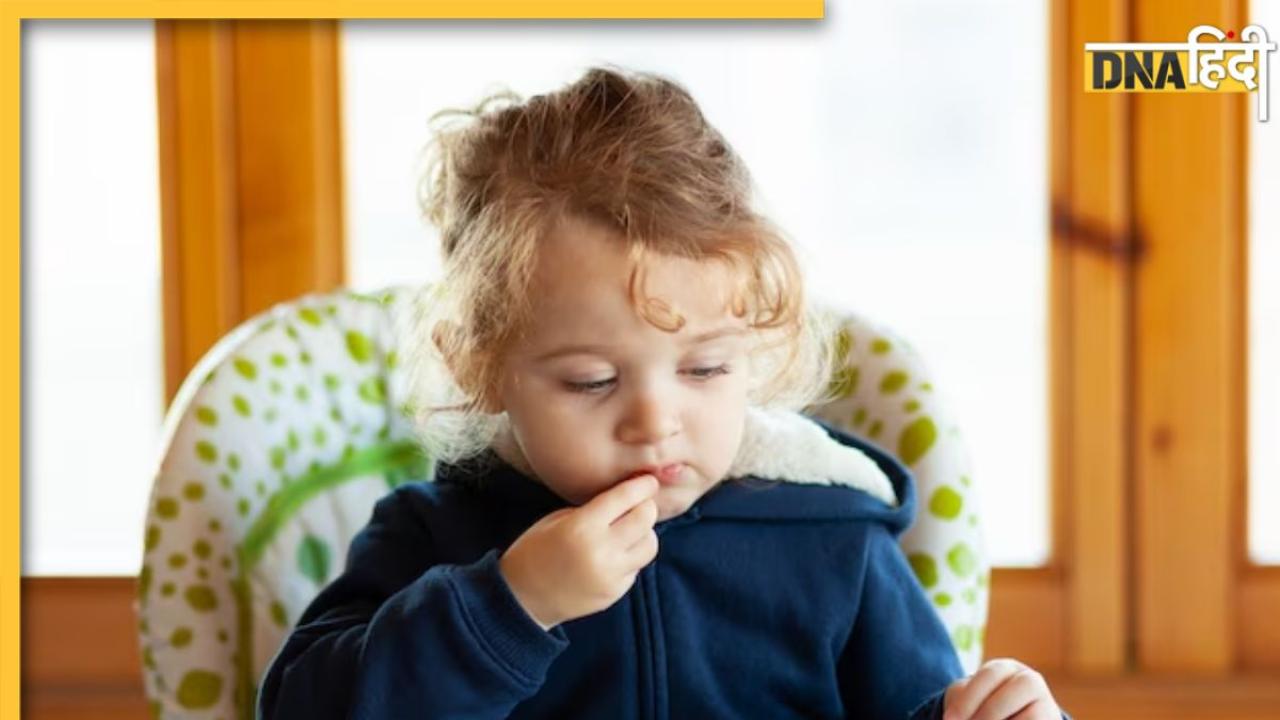Parenting Tips: आपके बच्चे में भी है मोबाइल देखकर खाना खाने की बुरी आदत? जानें इसका असर और छुड़ाने के तरीके