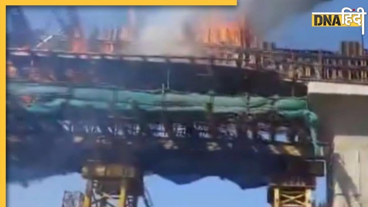 Rapid Rail के स्टेशन में लगी भयानक आग, धू-धू कर कुछ ही पलों में हो गया खाक, देखें Viral Video