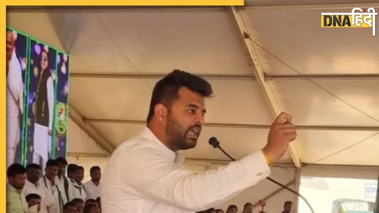 Prajwal Revanna के साथ फोटो में नजर आई महिलाओं का भी हुआ बुरा हाल, रातों रात घर खाली कर परिवार ने गांव छोड़ा