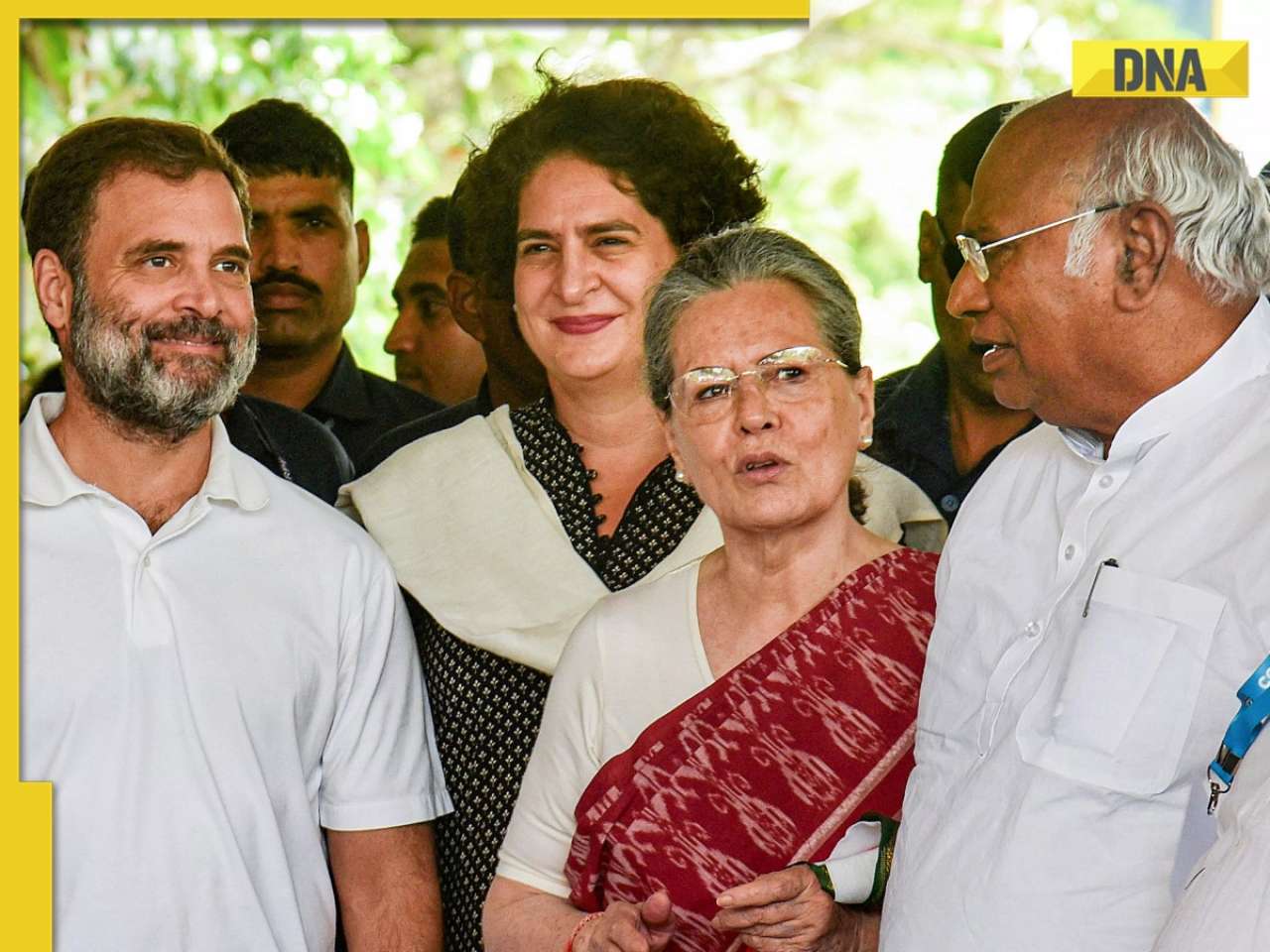 Congress leaders Mallikarjun Kharge, Sonia Gandhi hold meeting on Lok Sabha polls, seat sharing in INDIA bloc