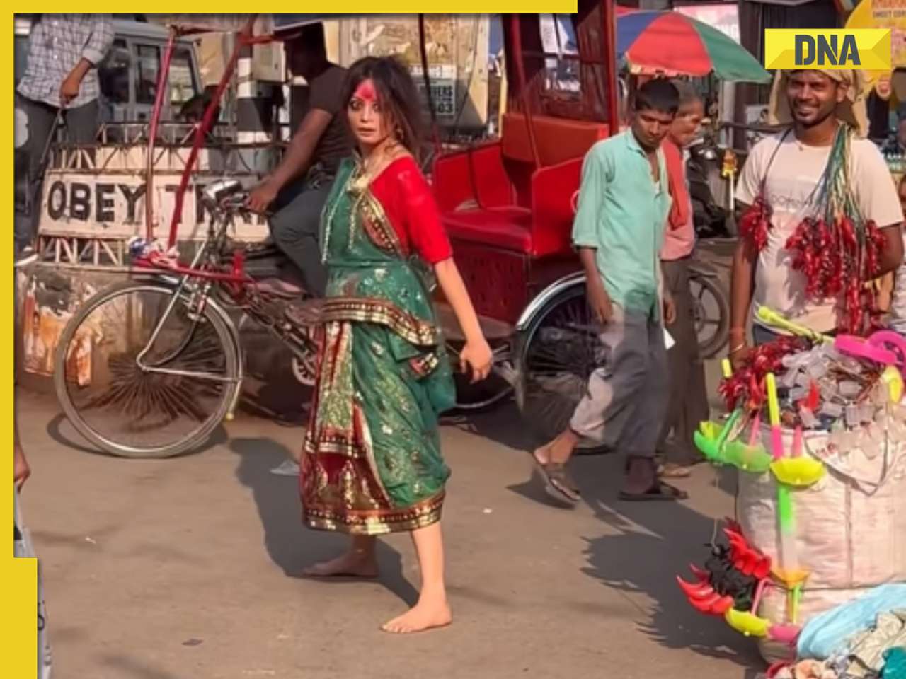 Viral video: Influencer dressed as 'Manjulika' dances on crowded road, internet reacts