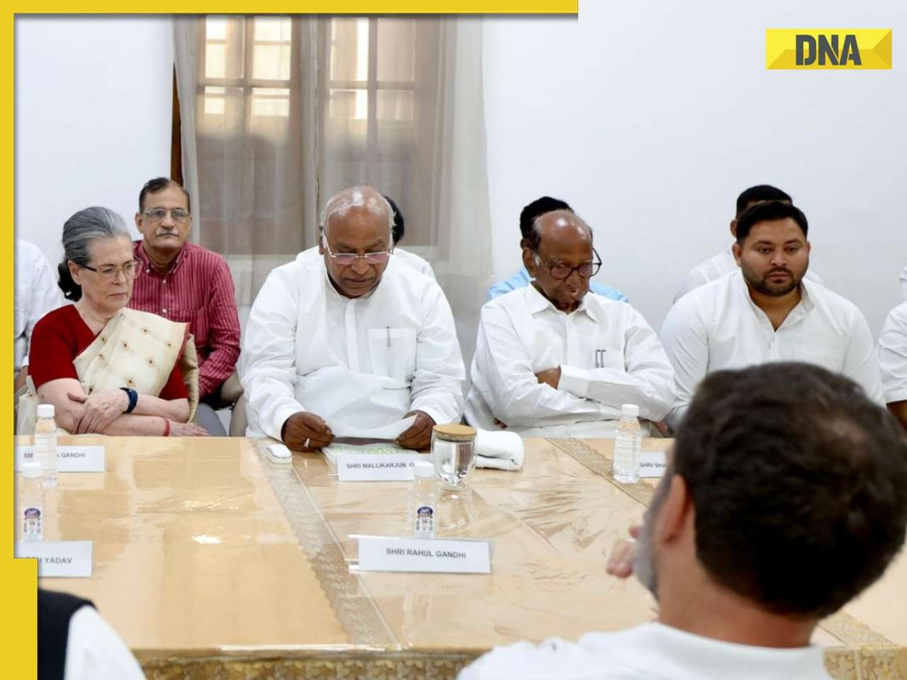 Lok sabha election result 2024 highlights: 'INDIA bloc will continue to fight against...,' Kharge after Oppn meet
