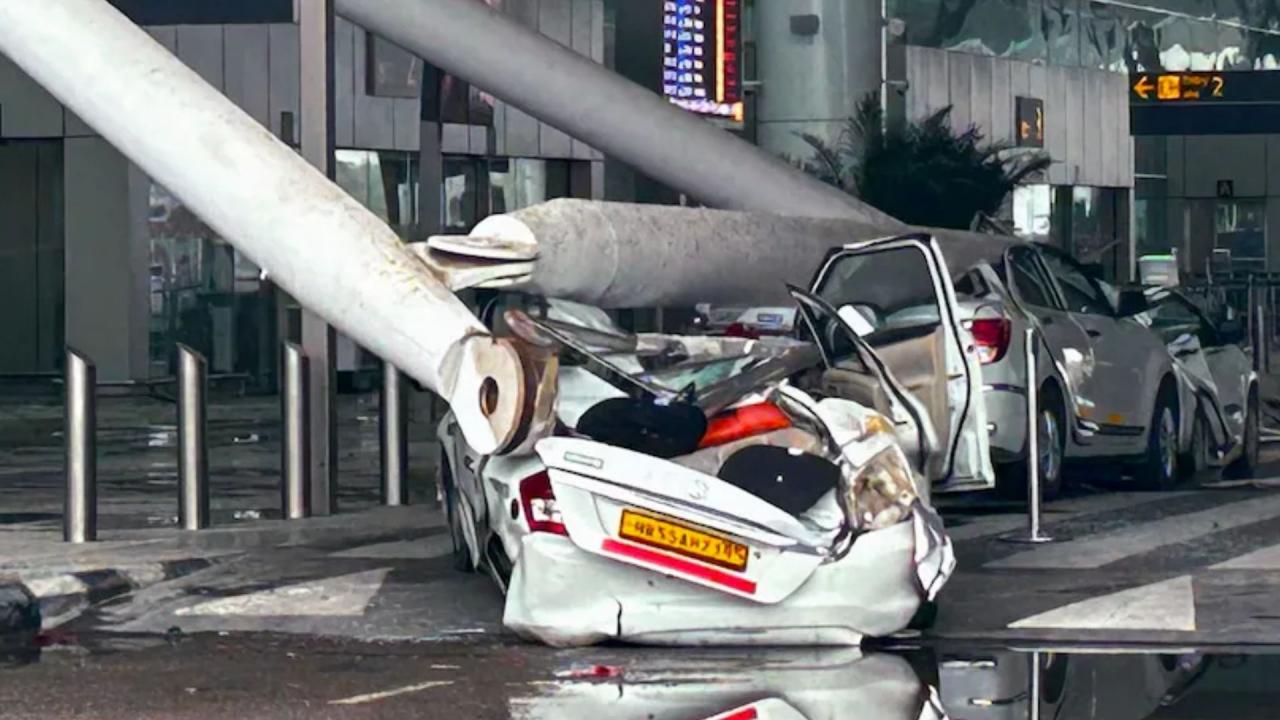 Delhi Airport Roof Collapsed