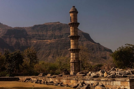 Ek Minar Ki Masjid