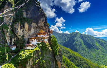 Bhutan: Land of the Thunder Dragon