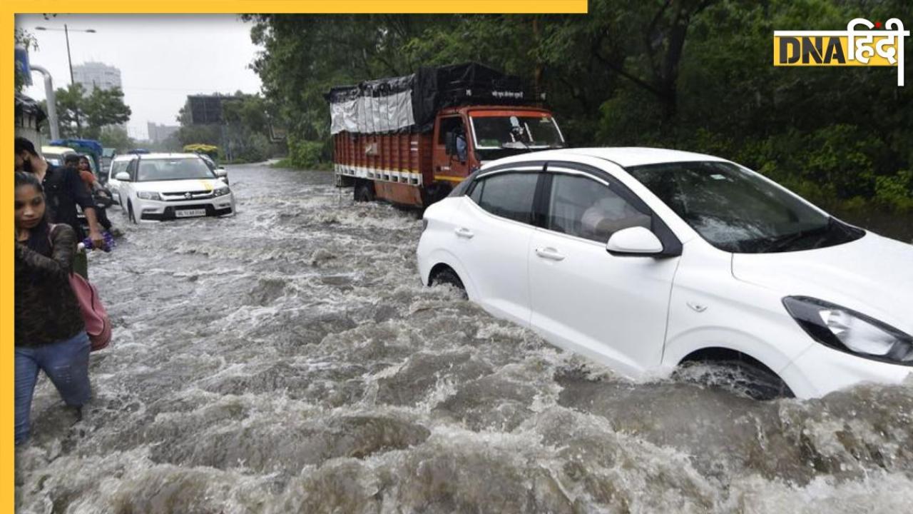 Weather Update: Delhi-NCR में लगातार चौथे दिन बरसे बादल, बारिश के बाद सड़कों पर भरा पानी, ट्रैफिक जाम ने बढ़ाई परेशानी