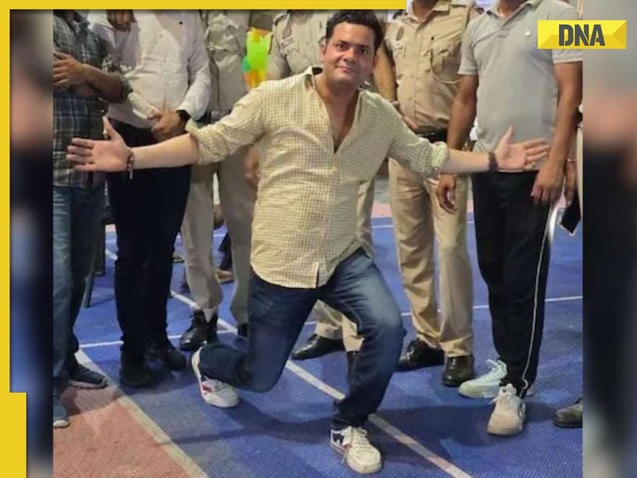 Delhi cop dies moments after dancing at colleague's farewell party