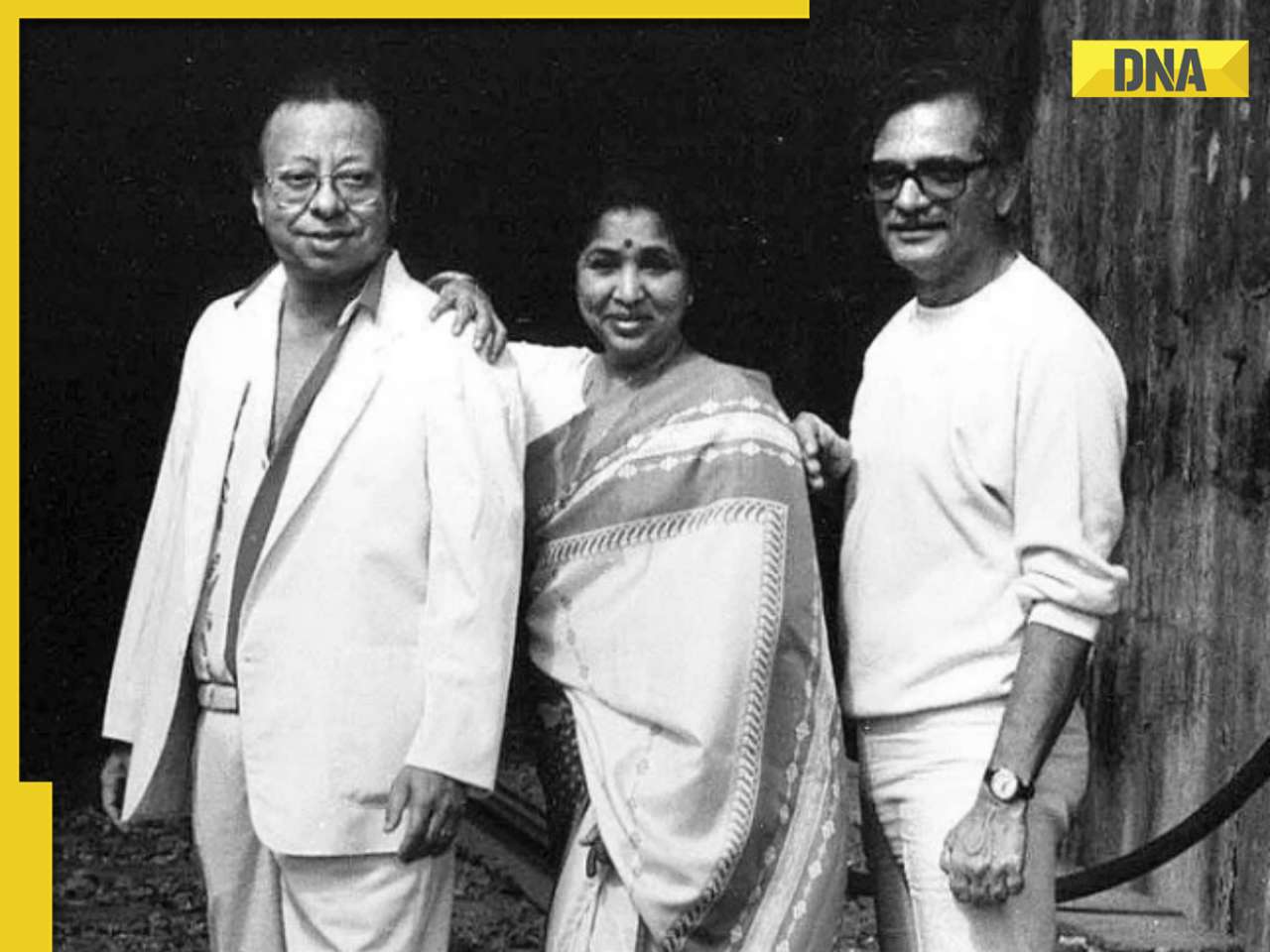 RD Burman was unable to compose music for this Gulzar song, Asha Bhosle helped him, it won 2 National Awards, film was..