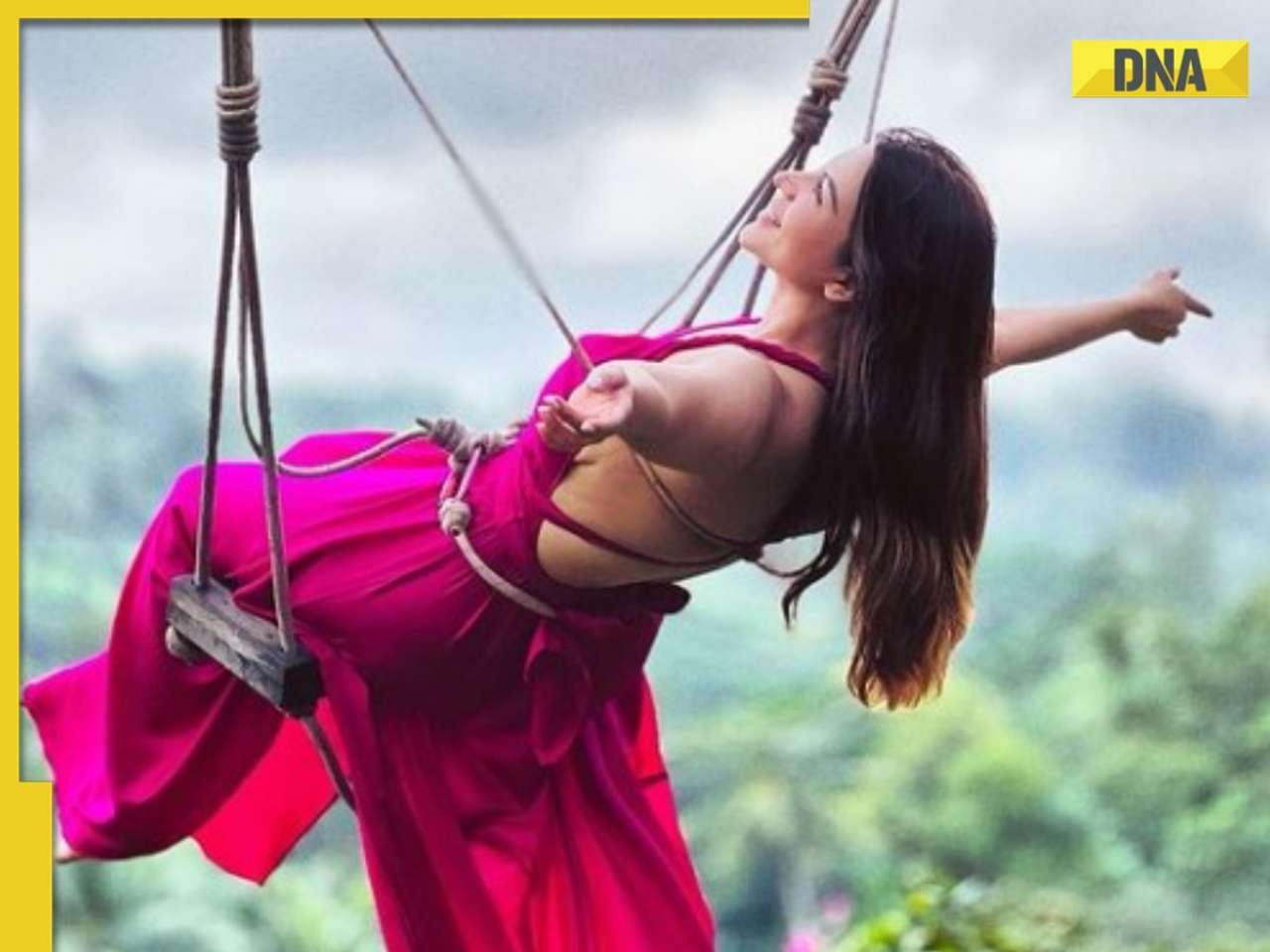 Politics tamfitronics  Meet Aamir Khan's heroine who was Bollywood's top actress, worked nonstop for years, suddenly quit acting, tried to..