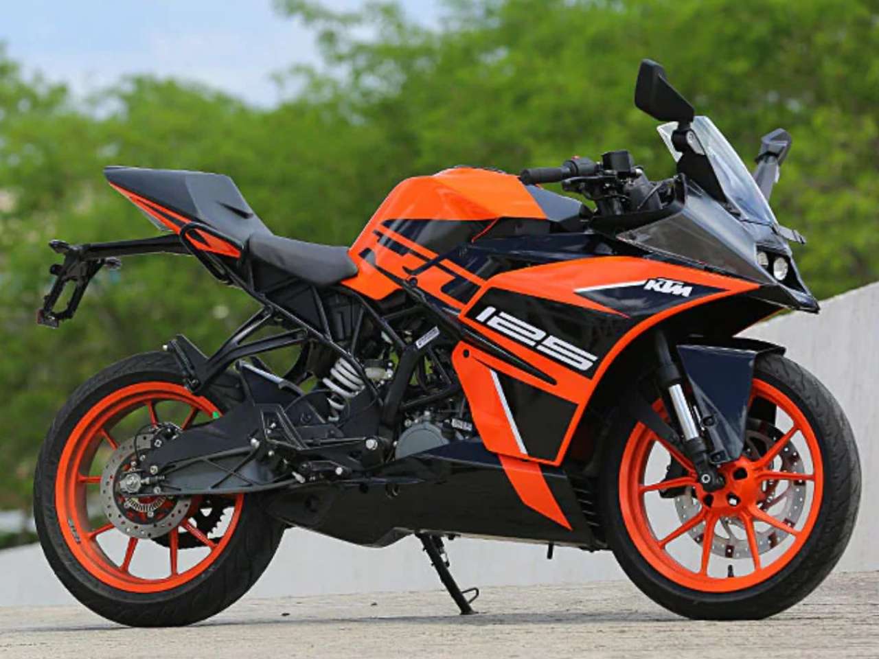 Top sports bikes to buy under Rs 3 lakh Check prices features and more