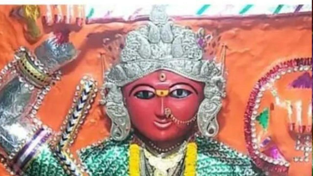 Cursed Temple of Mata Durga: मध्य प्रदेश में है मां दुर्गा का एक 'श्रापित' मंदिर; भक्त बाहर से करते हैं दर्शन, जानें क्या है वजह?