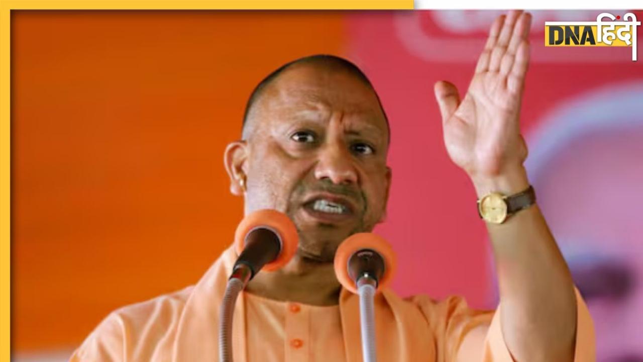 नरसिंहानंद के 'पैगंबर' वाले बयान पर विवाद के बीच Yogi Adityanath की बड़ी चेतावनी, बोले, साधु-संतों का अपमान बर्दाश्त नहीं