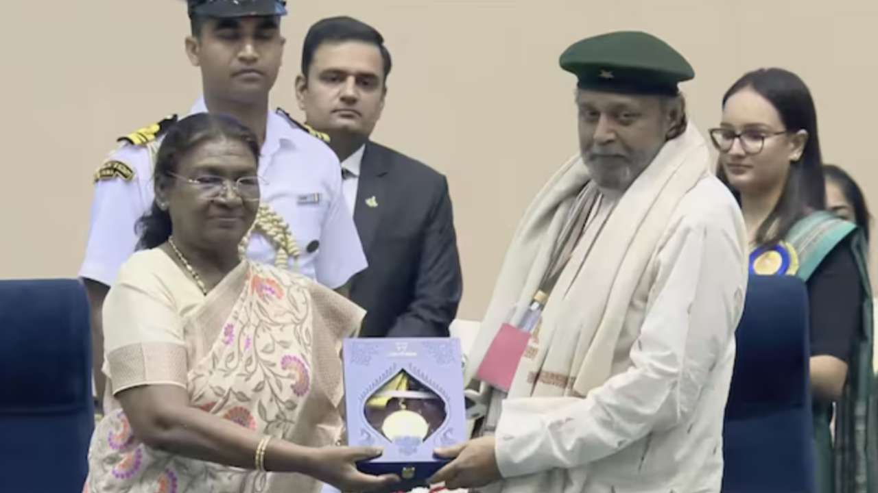 Mithun Chakraborty honoured with Dadasaheb Phalke Award