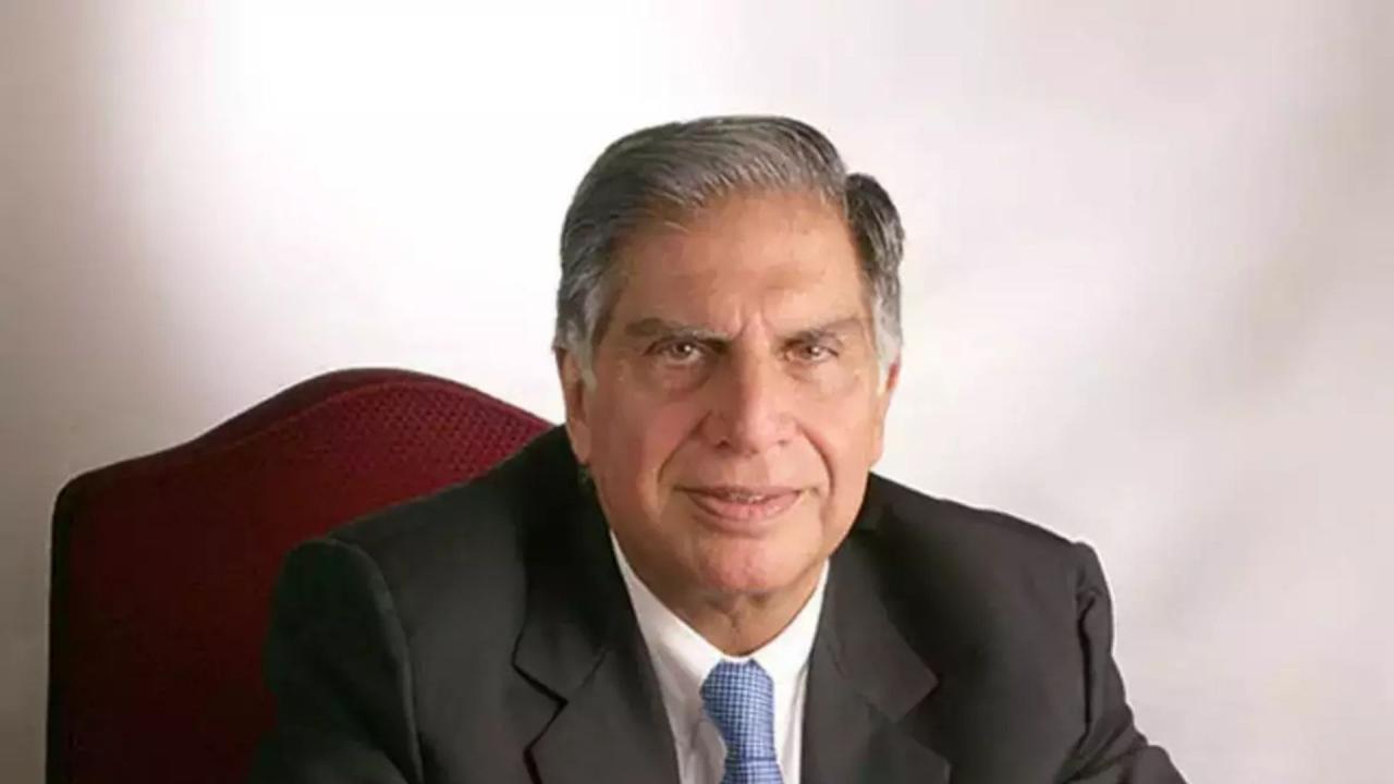 बड़ी अजीब है परंपरा