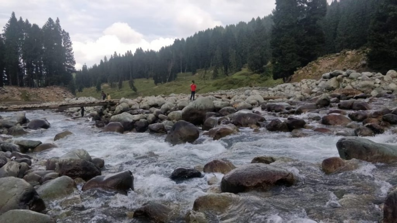 Doodhpathri in Jammu and Kashmir