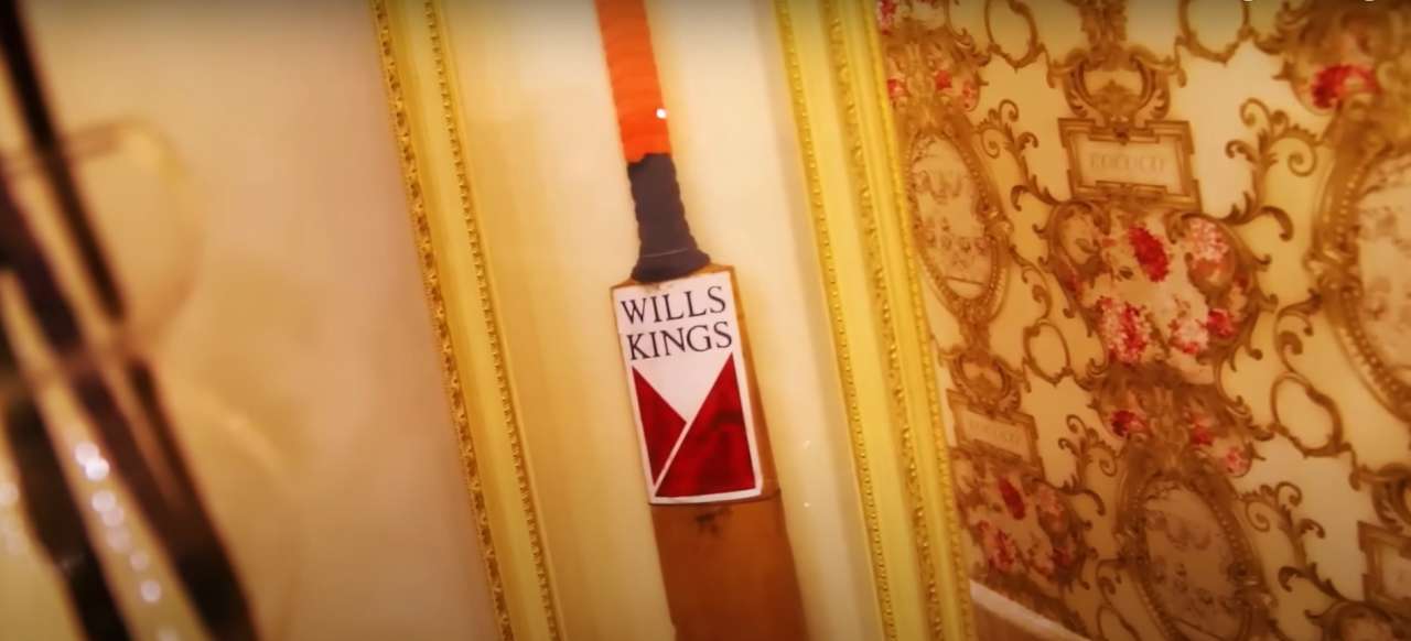 Bat signed by Sachin Tendulkar