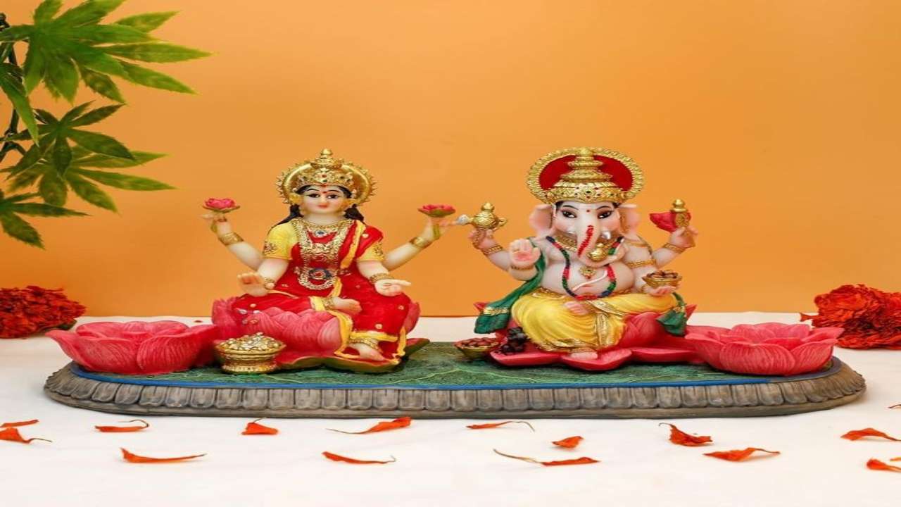 Lakshmi-Ganesh idols