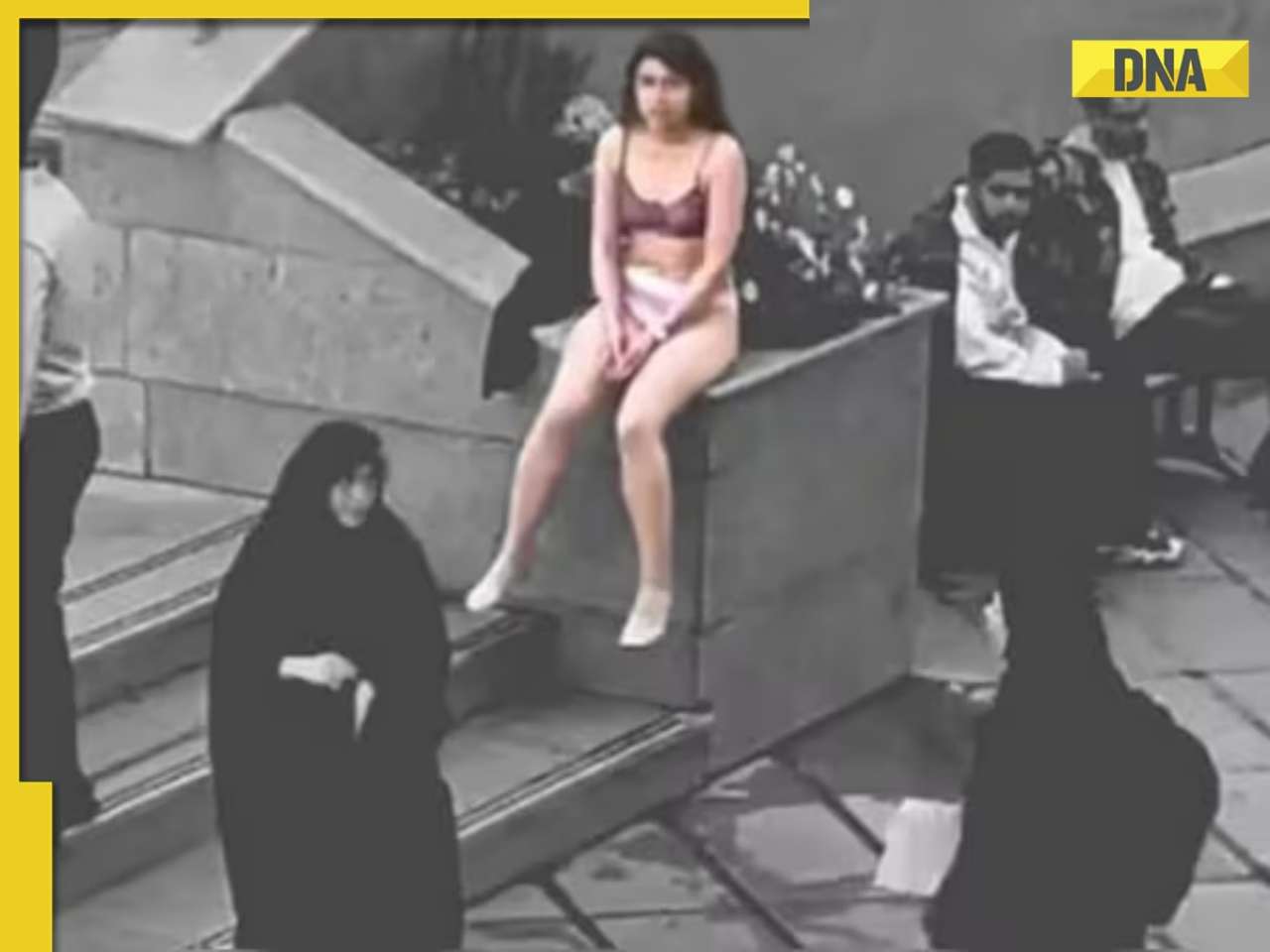 Ahoo Daryaei, Iranian girl arrested for stripping