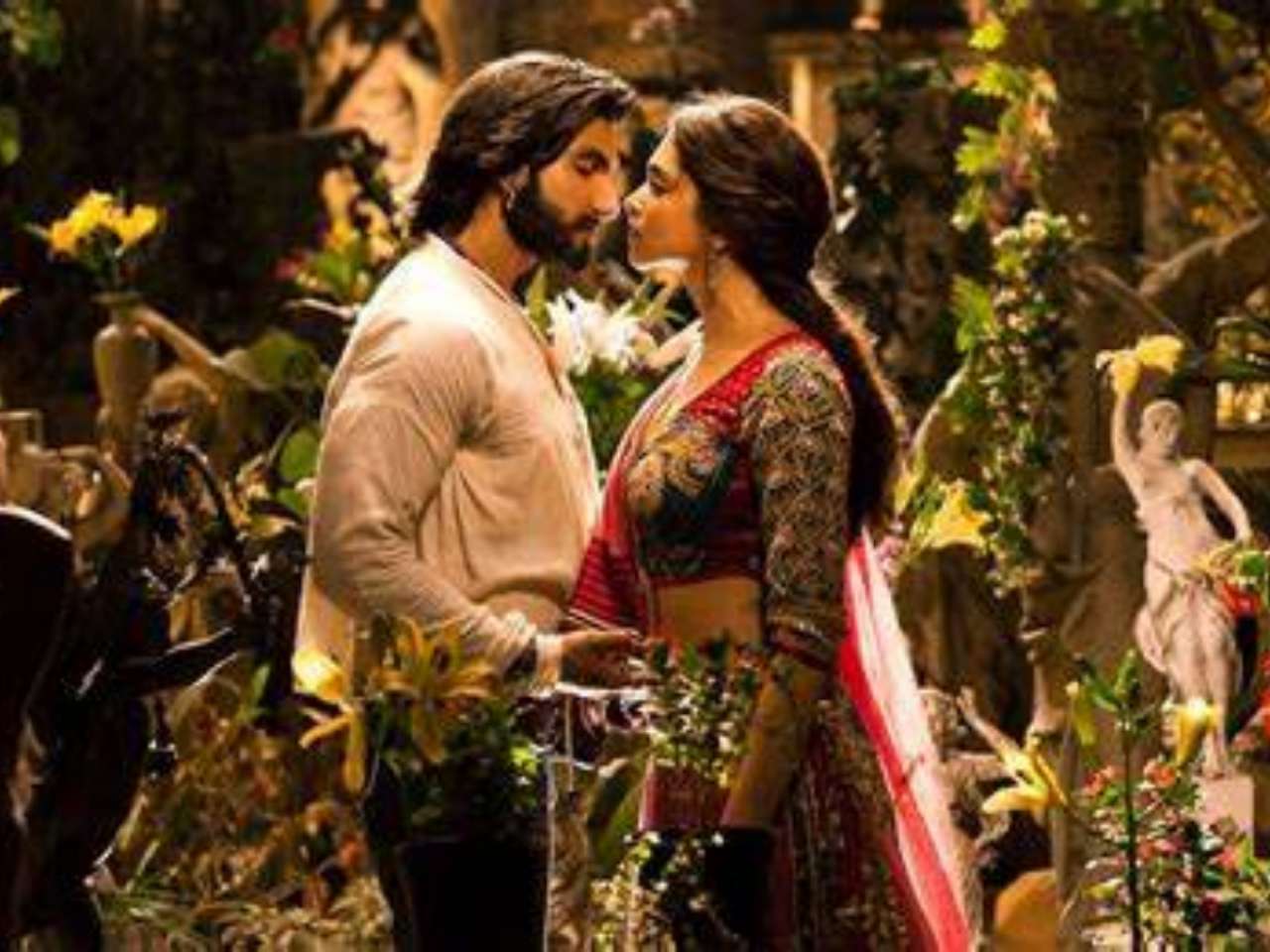 Deepika Padukone in Goliyon Ki Rasleela Ram-Leela