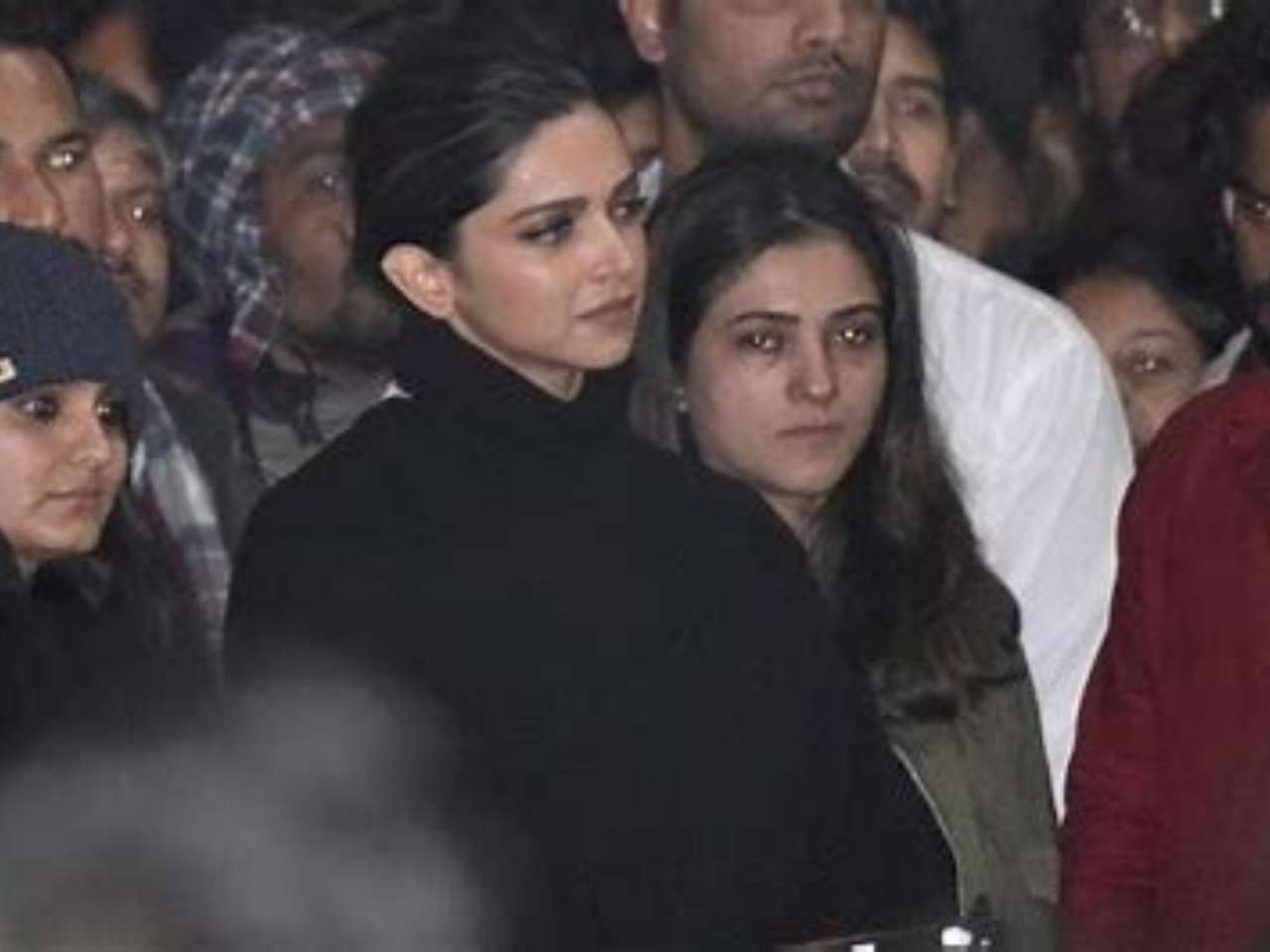 Deepika Padukone JNU visit