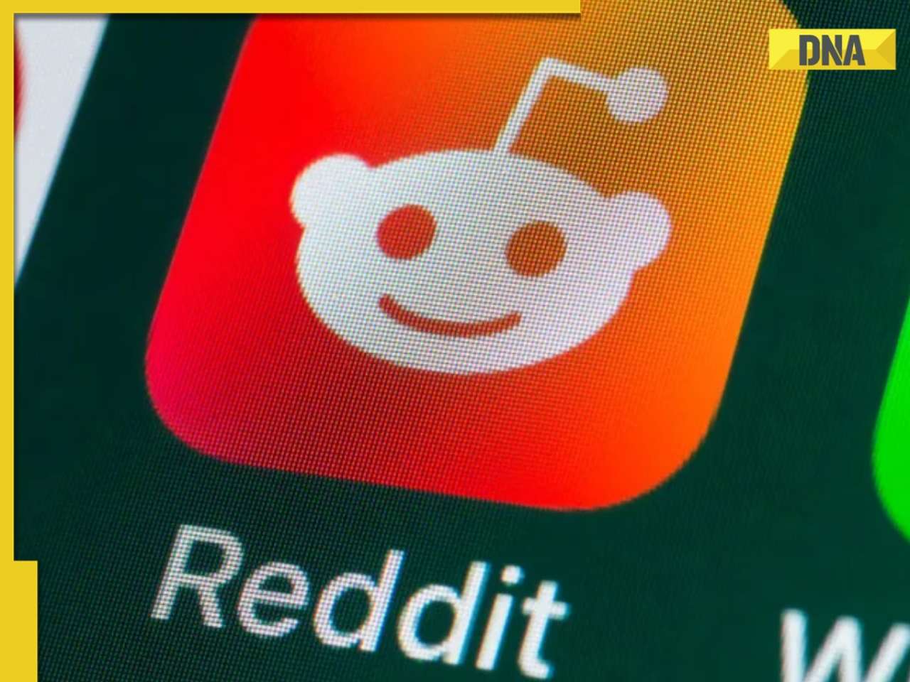 Reddit suffers outage with ‘upstream connect error’ message