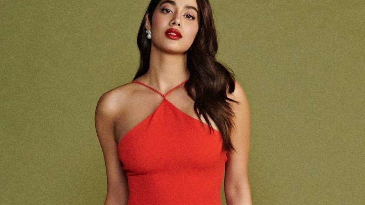 Janhvi Kapoors 10 red outfits that will be a perfect fit for Christmas  party