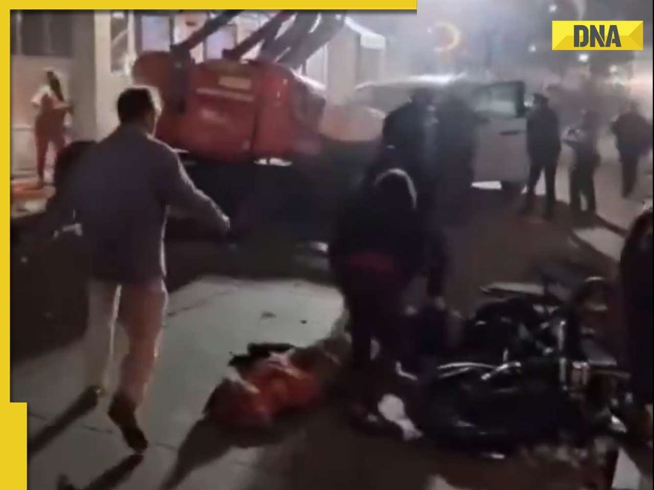 US 10 dead, 30 injured after car plows into a crowd in New Orleans