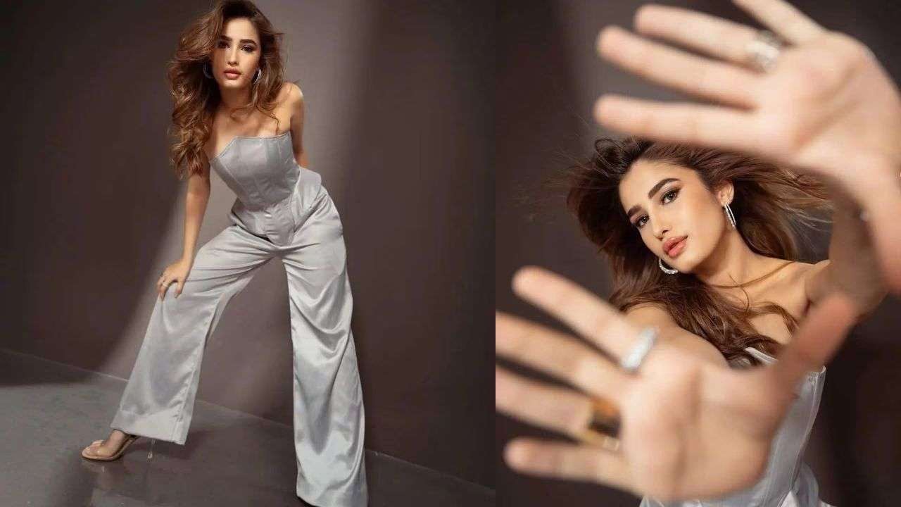 Metallic monotone look