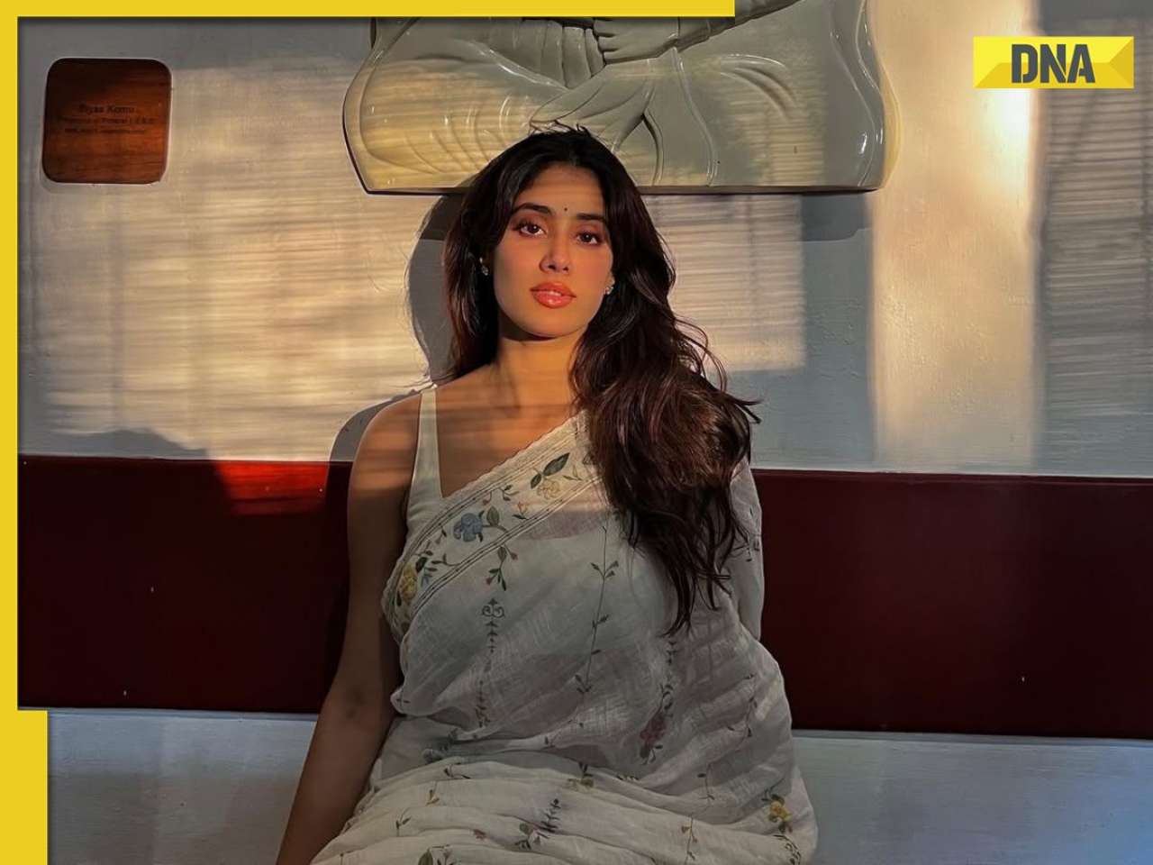 Janhvi Kapoors unseen saree photos from Kerala is beauty in simplicity
