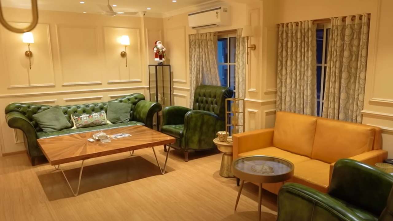 Italian Furniture and English-style Decor